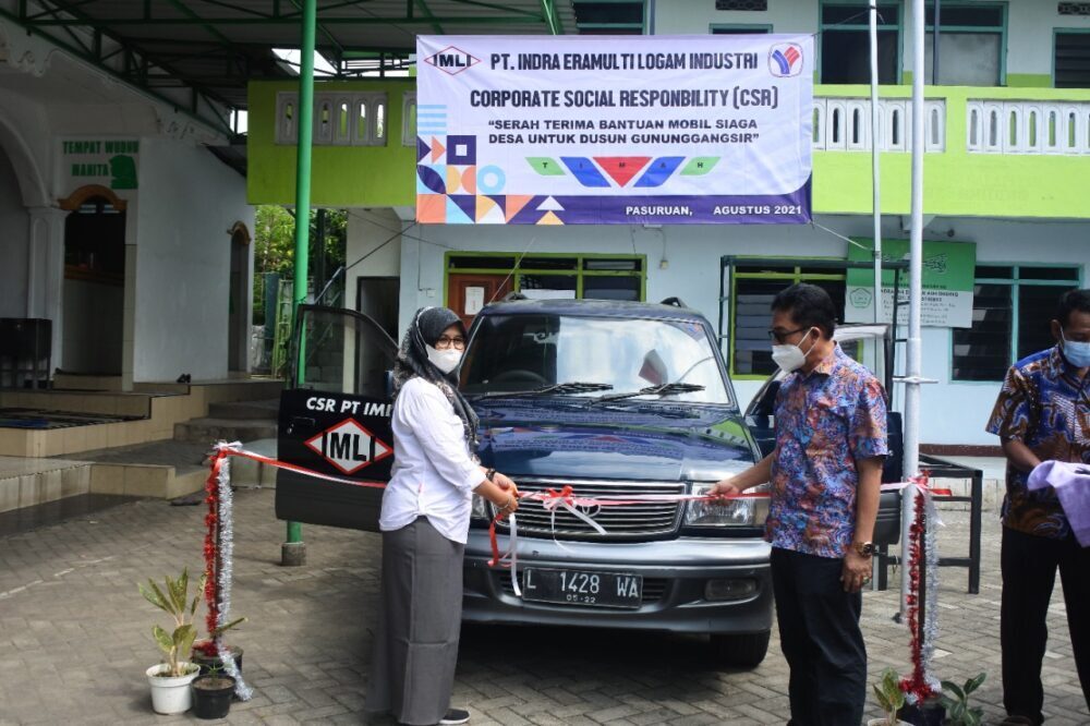 PT IMLI Serahkan Bantuan Mobil Untuk Penduduk Gununggangsir