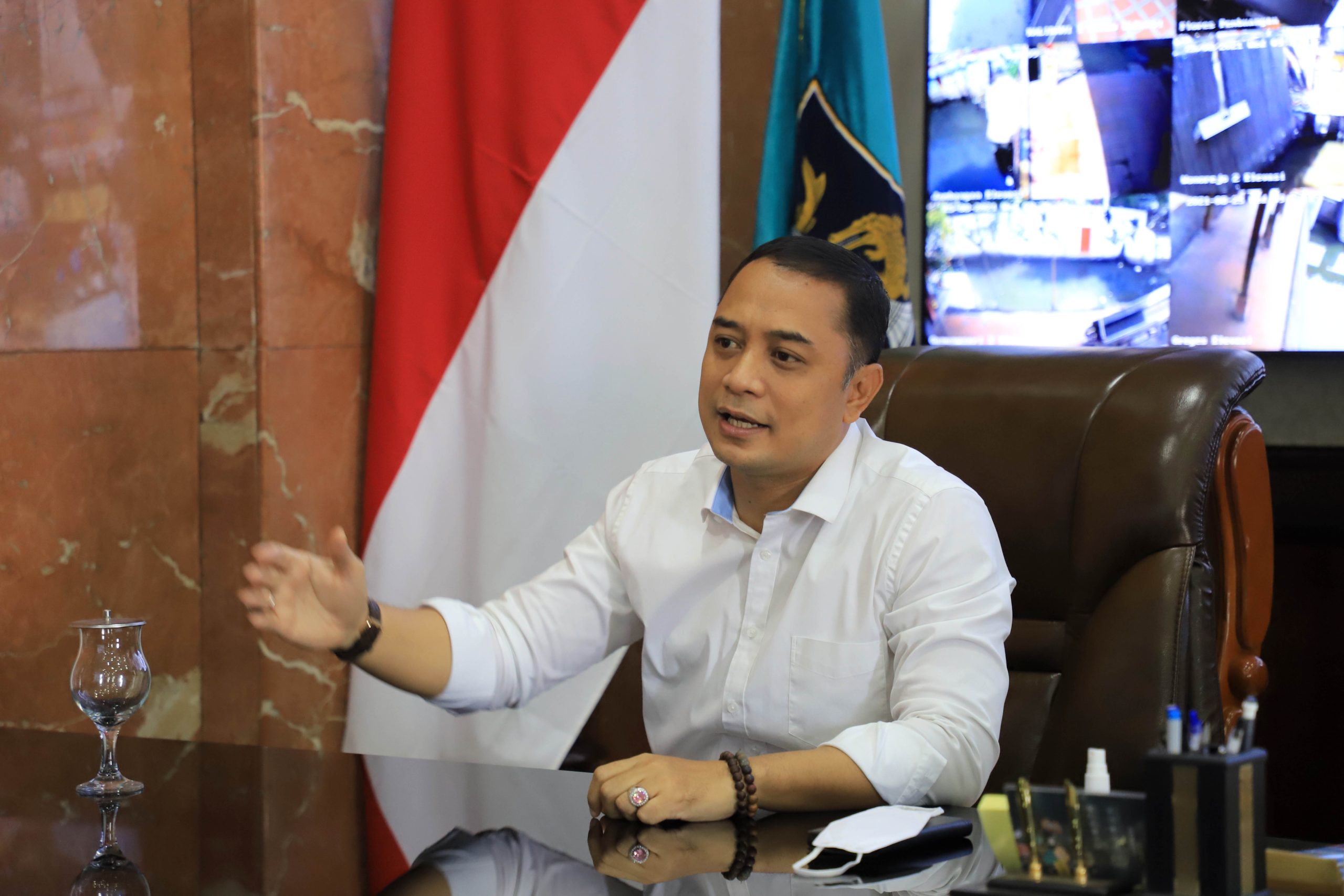 Wali Kota Ajak Warga Surabaya Laporkan Diri Sendiri untuk Dapatkan Bansos