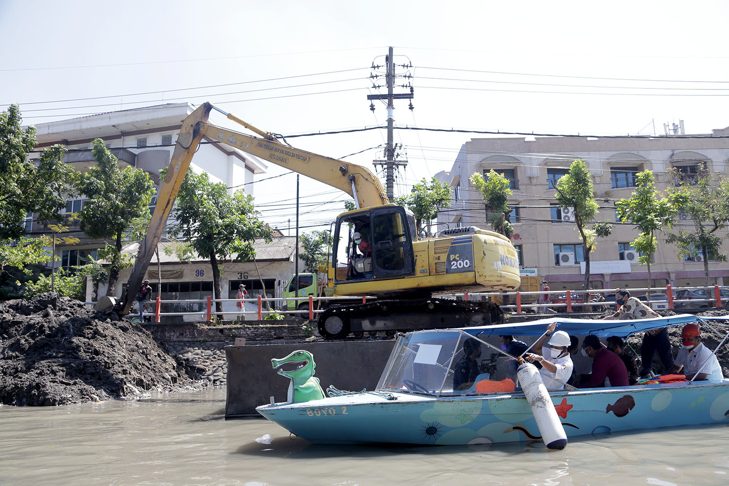Armuji Pantau Normalisasi Sungai Kalimas
