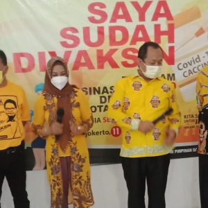 Vaksinasi Kota Mojokerto Capai 117 Persen, M. Sarmuji: Golkar Dukung Program Walikota Vaksinasi Kota Mojokerto Capai 117 Persen, M. Sarmuji: Golkar Dukung Program Walikota