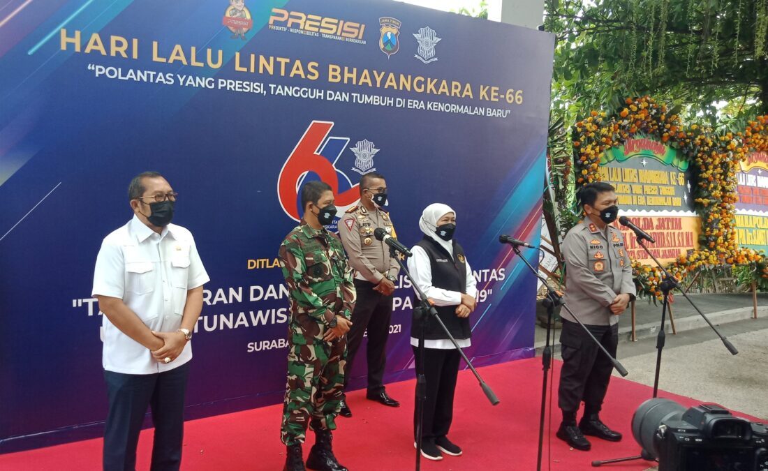 Gubernur Khofifah Apresiasi Polda Jatim Lakukan Vaksinasi Tuna Wisma