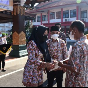 Bupati Serukan ASN Tolak Pungutan Uang Naik Jabatan Bupati Serukan ASN Tolak Pungutan Uang Naik Jabatan