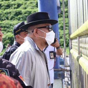 Ketua DPD RI Serap Sejumlah Persoalan di Terminal Barang Internasional dan PLBN Entikong Ketua DPD RI Serap Sejumlah Persoalan di Terminal Barang Internasional dan PLBN Entikong