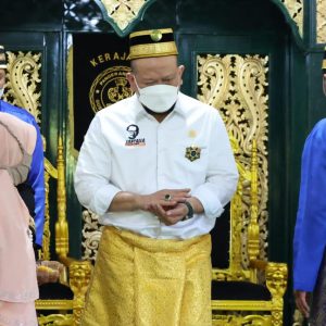 LaNIyalla Mendapat Gelar Pangeran Jaya Sukma Dilaga LaNIyalla Mendapat Gelar Pangeran Jaya Sukma Dilaga