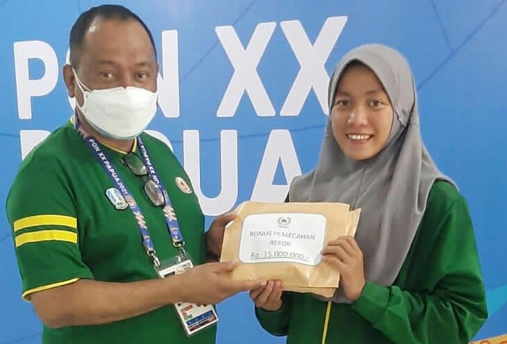Perenang Jatim Pecahkan 3 Rekor PON