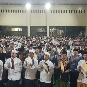 Habib Anis dan Habib Jamal Hipnotis Jamaah Sholawat Ma’had Sakinah Habib Anis dan Habib Jamal Hipnotis Jamaah Sholawat Ma’had Sakinah