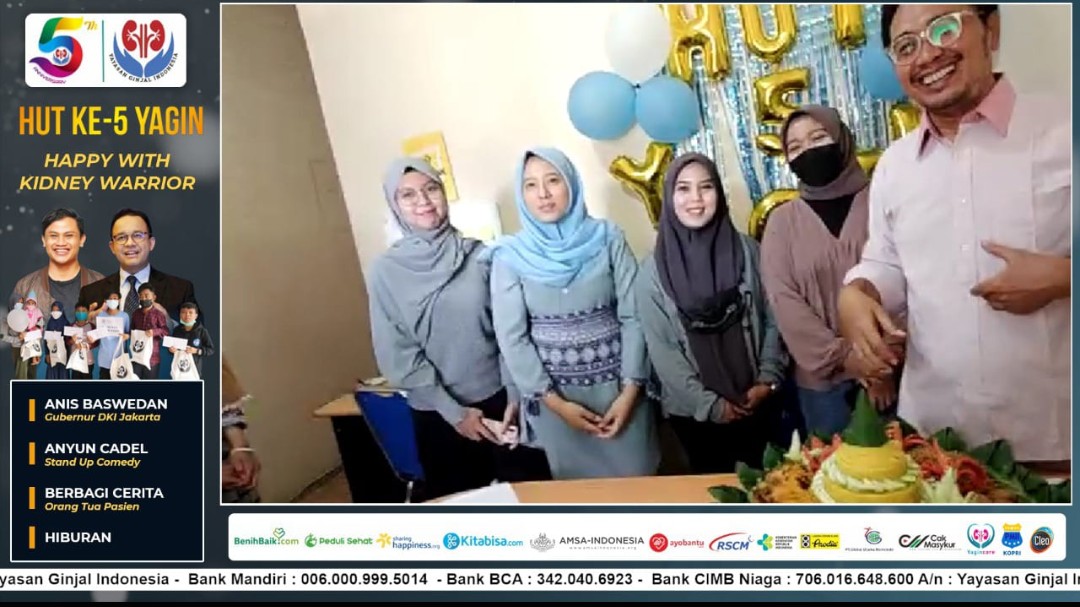Anyun Gadel Tak Sanggup Menahan Air Mata Didepan Pasien Gagal Ginjal