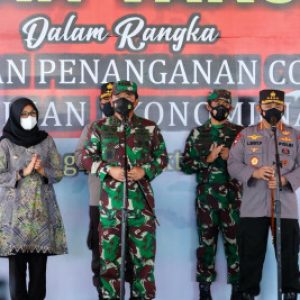 Panglima TNI dan Kapolri Apresiasi Kekompakan Banyuwangi Genjot Vaksinasi