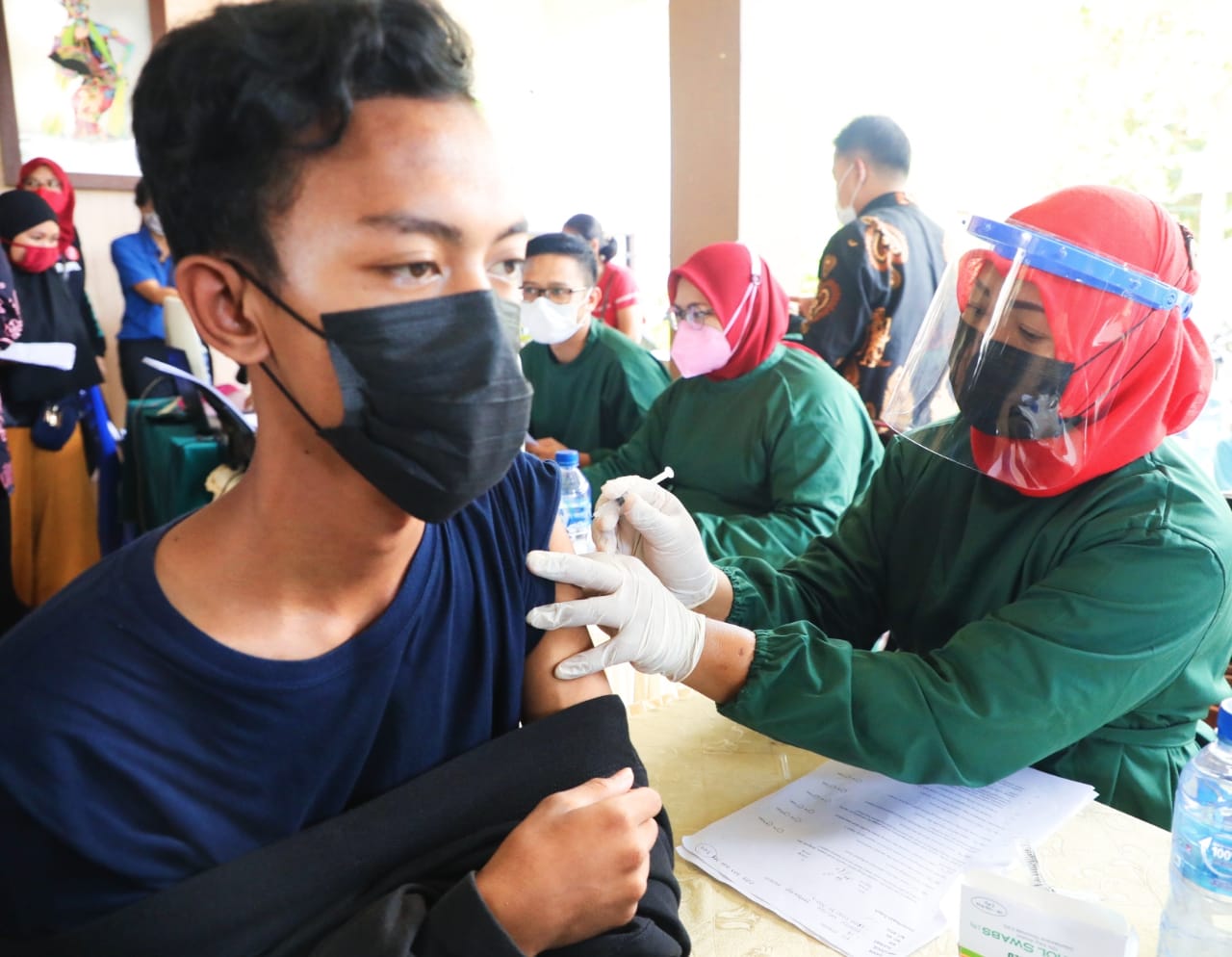 Ditinjau Gubernur, Vaksinasi Banyuwangi Dosis Pertama 64.98%, Dosis Kedua Capai 38.26% 