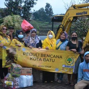 IIPG Kunjungi Warga Dusun Bulukerto dan Beri Bantuan Kemanusiaan IIPG Kunjungi Warga Dusun Bulukerto dan Beri Bantuan Kemanusiaan