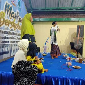 Jemaah “Markaz Sholawat” Menangis Jemaah “Markaz Sholawat” Menangis