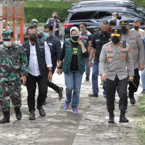 Khofifah, Percepat Penanganan Banjir Bandang Batu Khofifah, Percepat Penanganan Banjir Bandang Batu