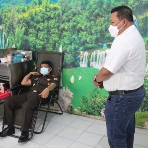 Kajari Jember: Donor Darah Aktif Malah Bikin Badan Tambah Enak dan Sehat Kajari Jember: Donor Darah Aktif Malah Bikin Badan Tambah Enak dan Sehat