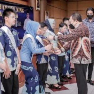 Bupati Jember Kukuhkan Gus Ning Cilik dan Remaja Bupati Jember Kukuhkan Gus Ning Cilik dan Remaja
