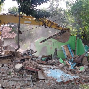 15 Lapak Pedagang Stasiun Bangil Ditertibkan, Pedagang Pasrah