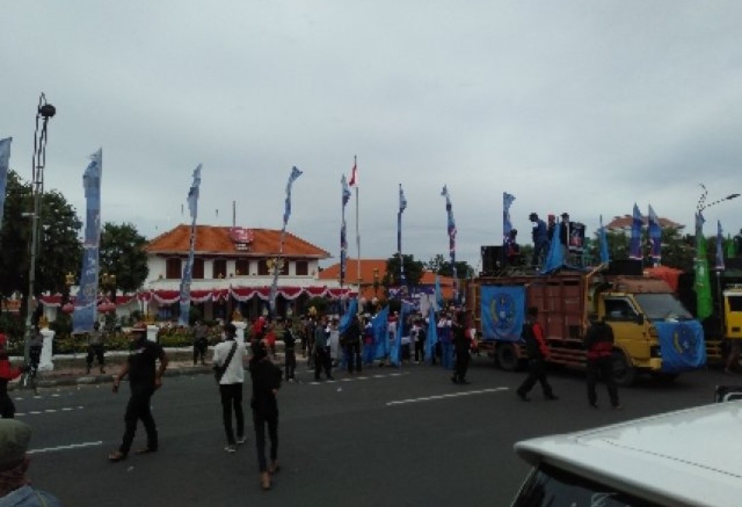 Ribuan Buruh Desak Gubernur Jatim Jalankan Putusan Mahkamah Konstitusi