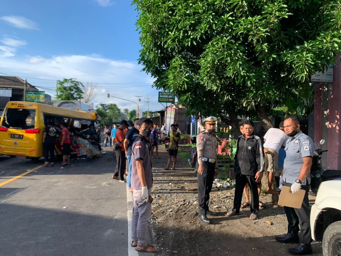 Tewaskan 4 Nyawa Santri, Sopir Truk Trailer Laka Maut di Kediri Diburu Polisi