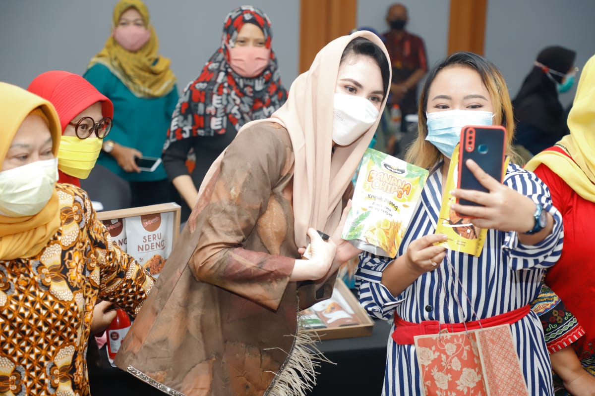 Arumi Ajak UMKM Dekranasda Jatim Manfaatkan TIK untuk Perluas Pasar