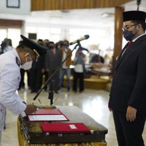 Bupati Tekankan ‘Good Governance’ saat Melantik 93 Pejabat Bupati Tekankan ‘Good Governance’ saat Melantik 93 Pejabat