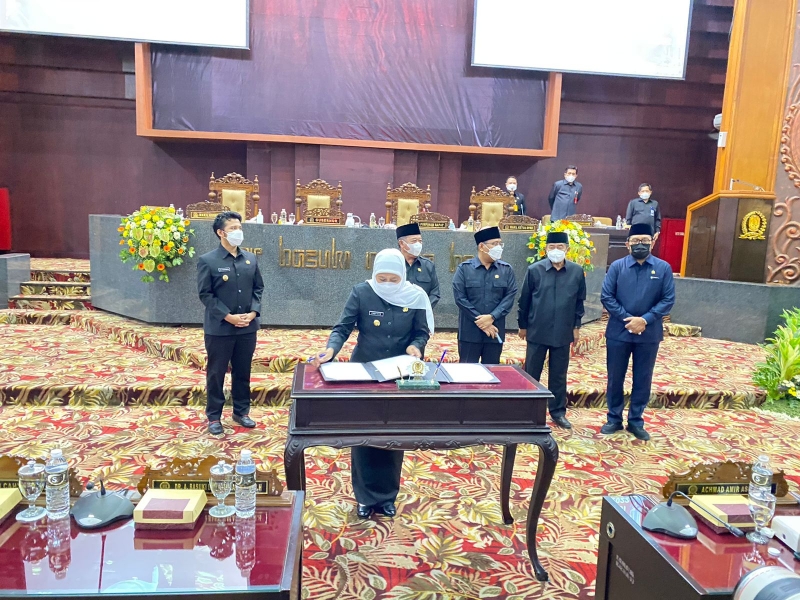 Pembahasan Tercepat, APBD Jatim Tahun 2022 Disahkan