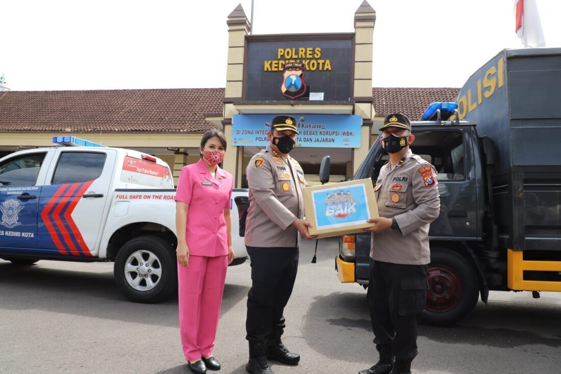 Polres Kediri Kota Kirim Bansos Bagi Korban Erupsi Gunung Semeru