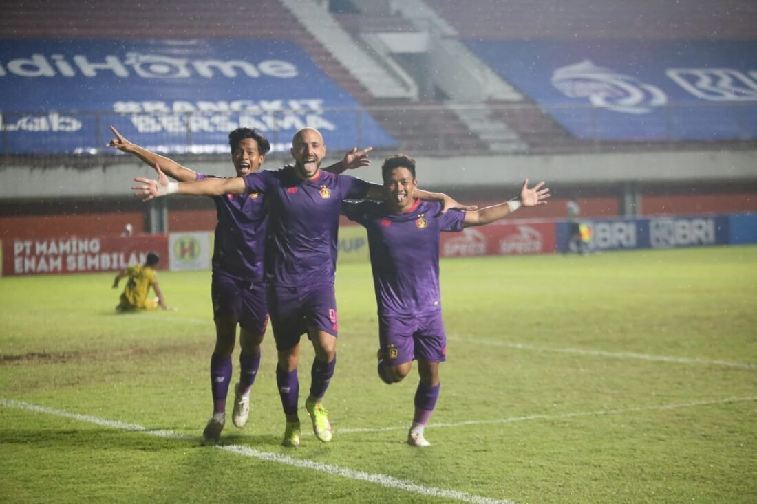 Kompetisi Liga 1, Persik Hajar Tuan Rumah Barito 2-0