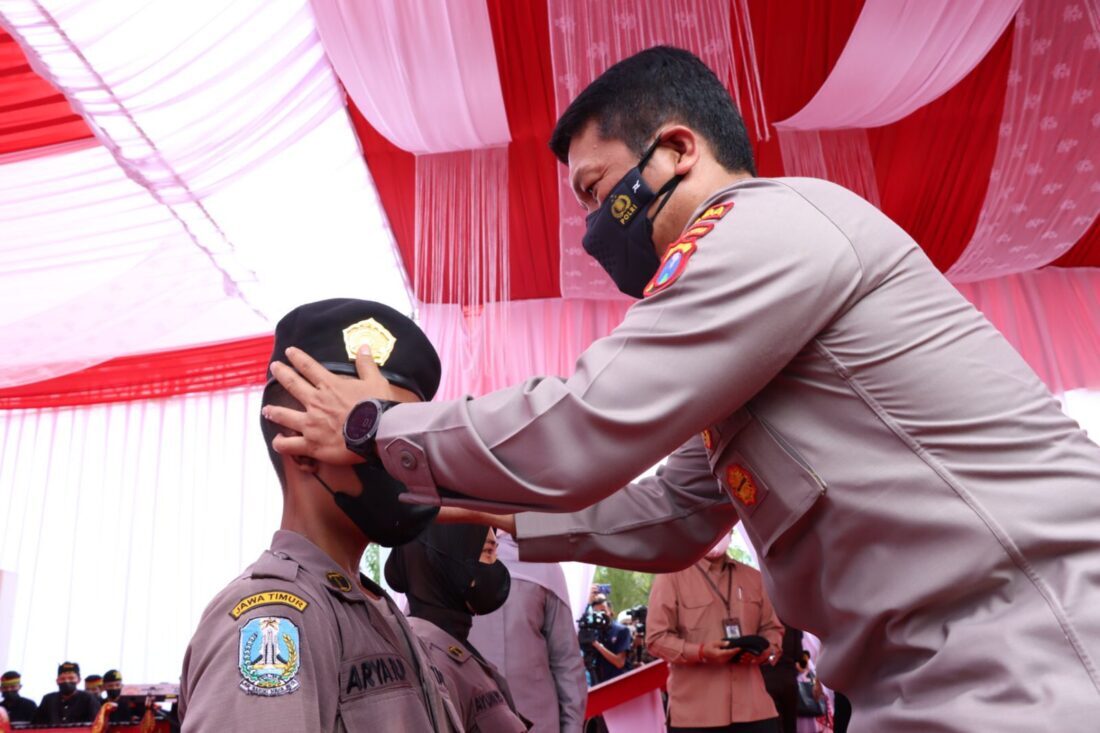 Kapolda Jatim Motivasi Taruna dan Taruni SMAN 2 Taruna Bhayangkara