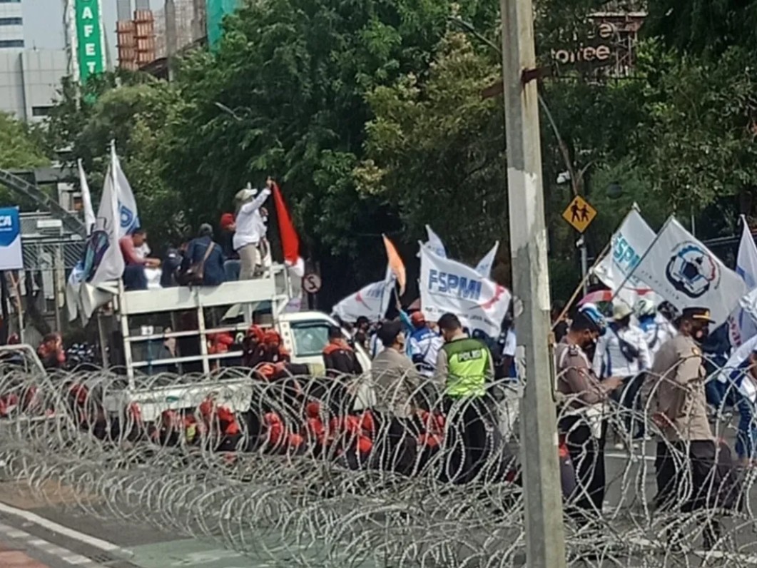 Setelah Didemo, Gubernur Naikan UMK, Surabaya Tertinggi dan Sampang Terendah
