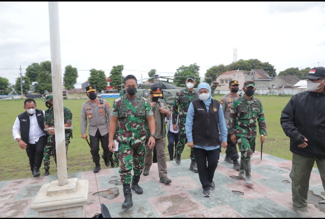 Gubernur Berkantor Di Lumajang, Panglima TNI Kirim Alat Berat