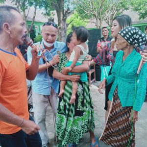 Trauma Healing Jurnalis Pasuruan Dapat Apresiasi Pengungsi Dan Relawan Trauma Healing Jurnalis Pasuruan Dapat Apresiasi Pengungsi Dan Relawan