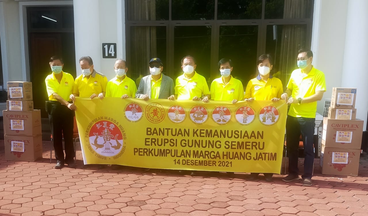 Marga Huang Ikut Bantu Korban Semeru