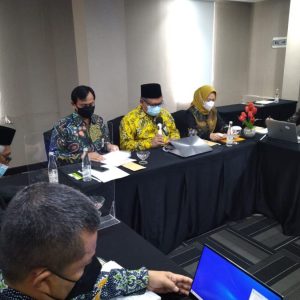 Jumlah Penduduk Muslim Capai 87 %, Potensi Zakat Capai Rp327 Triliun Jumlah Penduduk Muslim Capai 87 %, Potensi Zakat Capai Rp327 Triliun