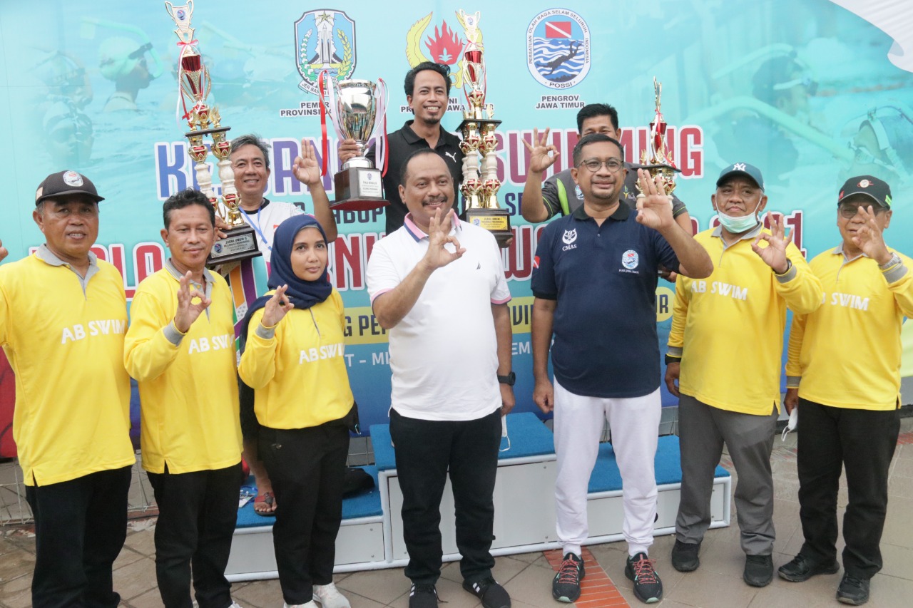 Surabaya Juara Umum Kejurnas Selam Finswimming Piala Gubernur Jatim