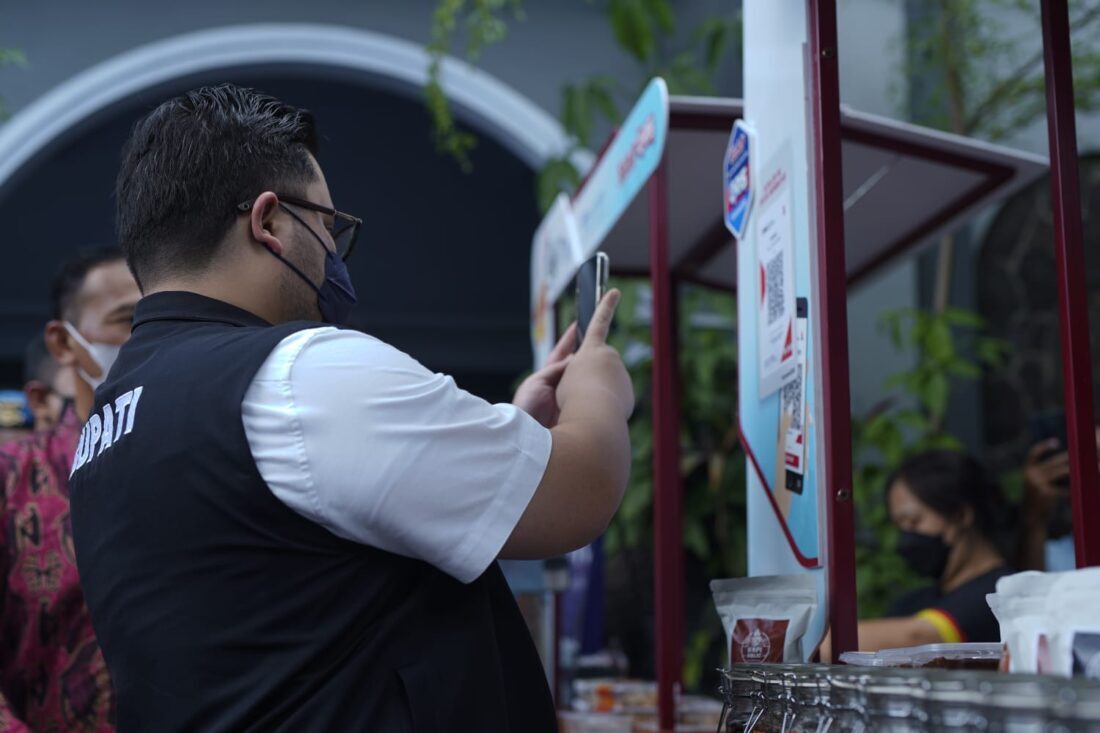 Bupati Kediri Komitmen Jadikan Kampung Inggris Ikon Kabupaten Kediri