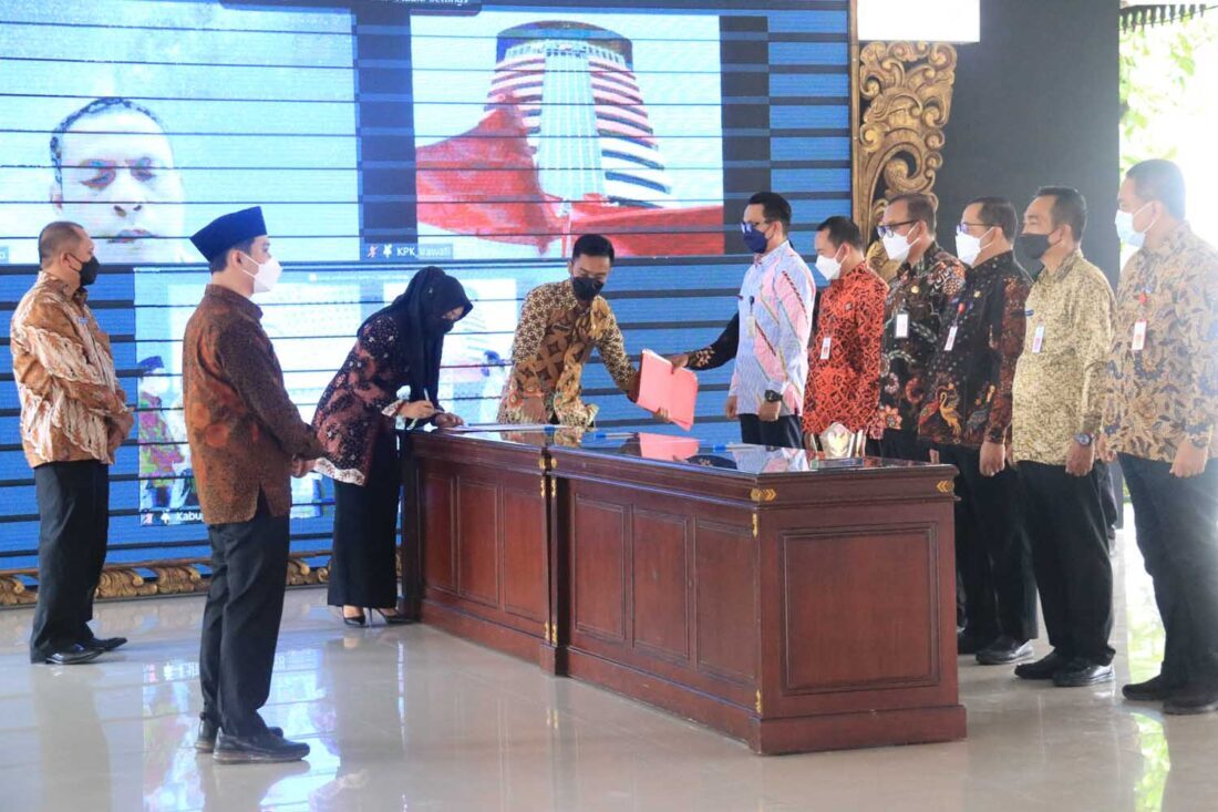Libatkan KPK, Bupati Ikfina Gelar Perjanjian Kinerja & Pakta Integritas Perangkat Daerah