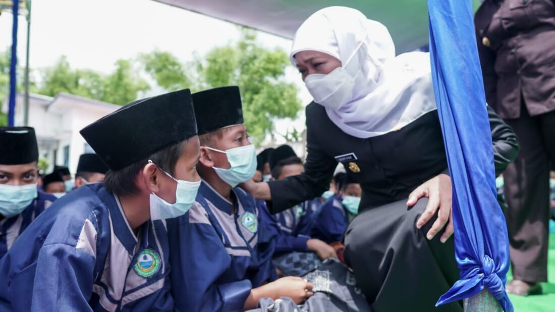 Pesan Khofifah Untuk Para Santri : Jangan Takut Bercita- cita Setinggi-tingginya