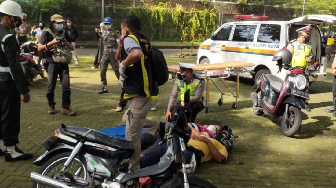 Tingkatkan Kemampuan, Satlantas Polres Kediri Gelar Simulasi Laka Lantas