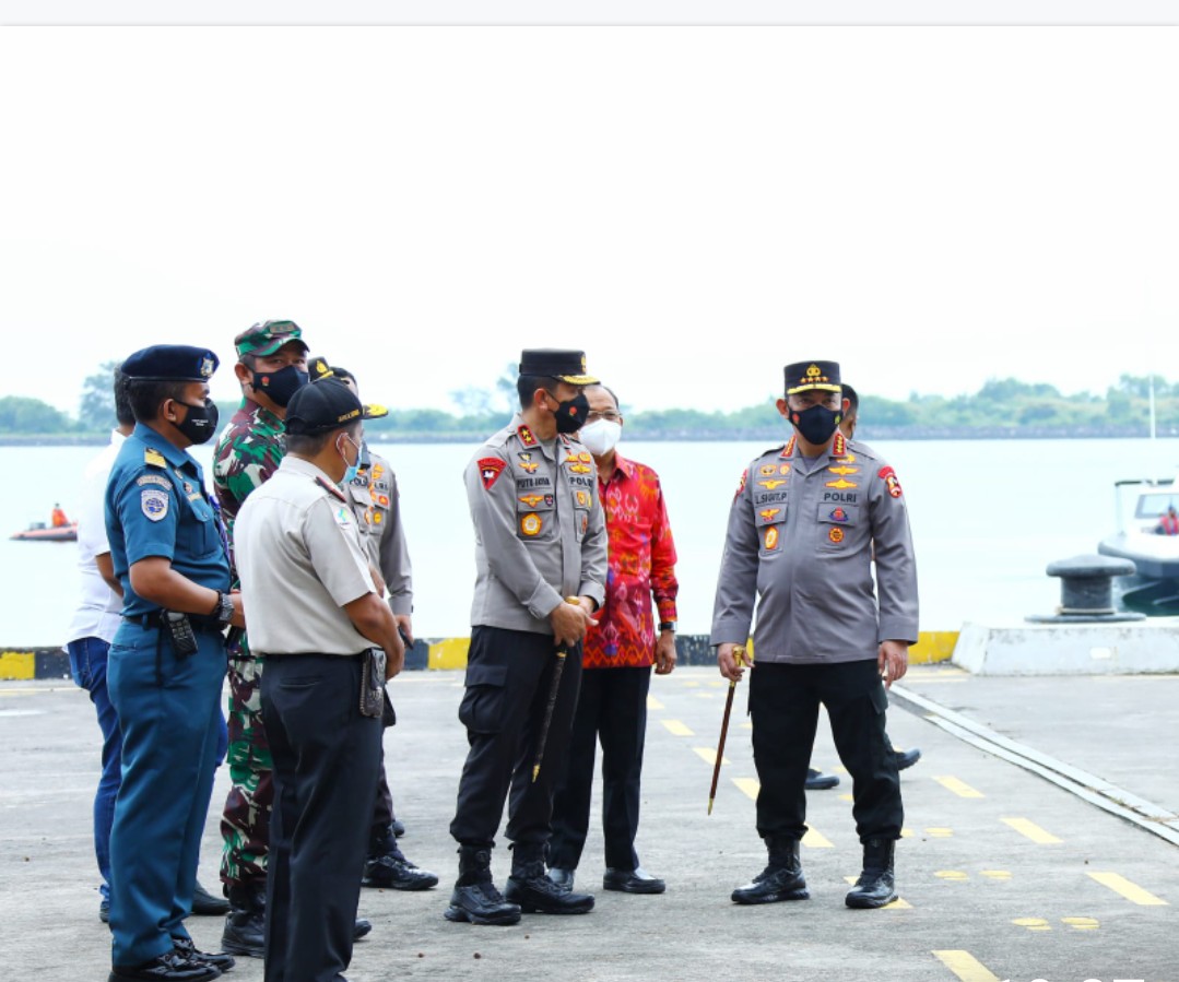 Kapolri Tinjau Pelabuhan Benoa Pastikan Proses Prokes Hingga Karantina PPLN