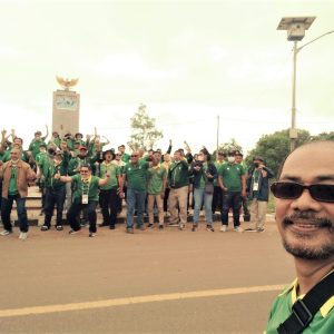 Pertama Kali Menikmati Matahari di Ujung Timur Indonesia Pertama Kali Menikmati Matahari di Ujung Timur Indonesia