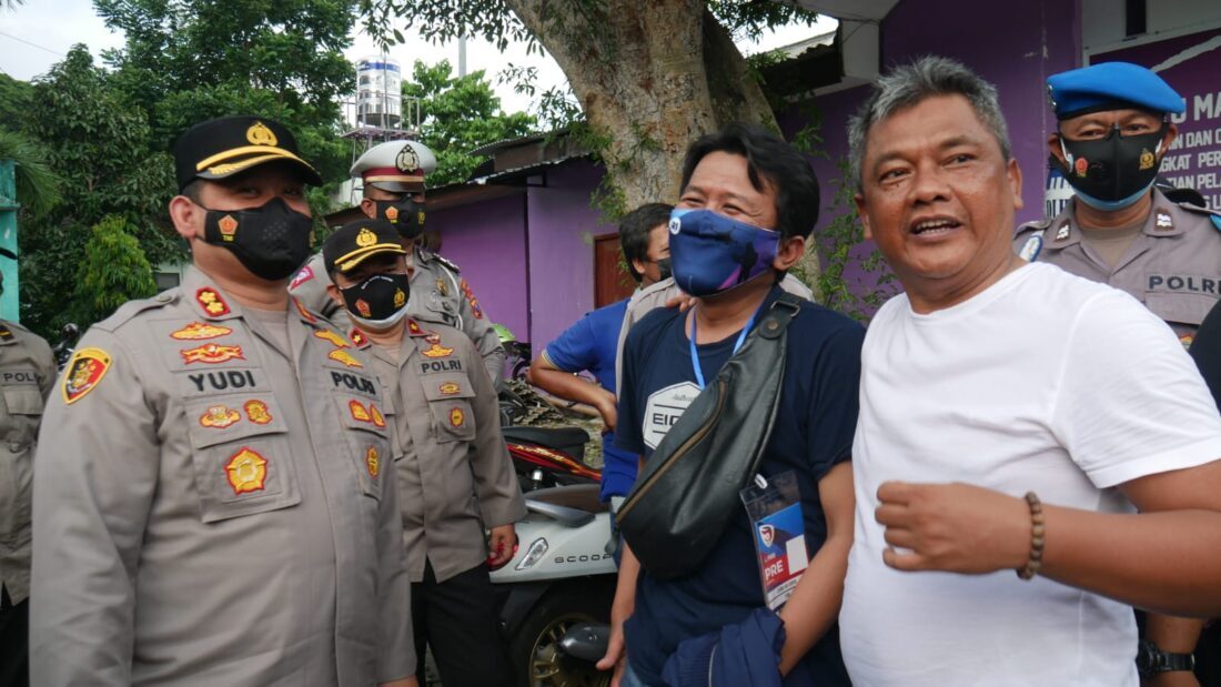 Seorang Wartawan Terkena Pukulan Pasca Pertandingan Persedikab Kediri Vs Maluku FC