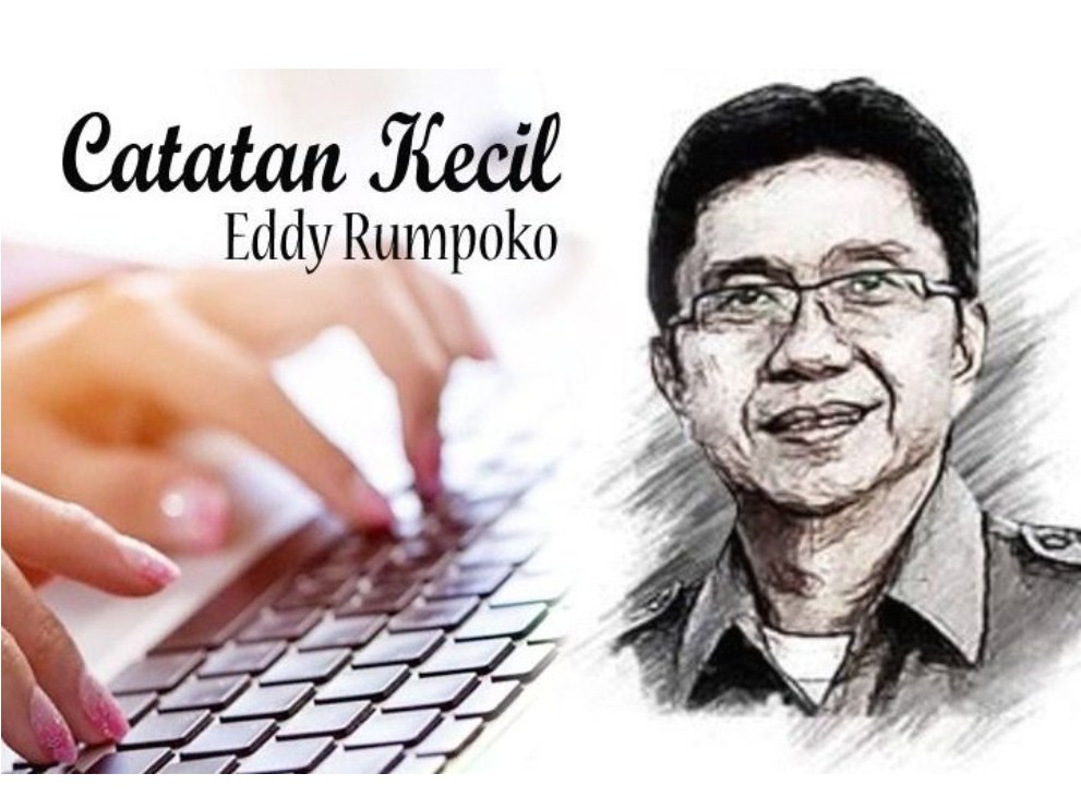 Pintu Kayu Dari Toko Kecil