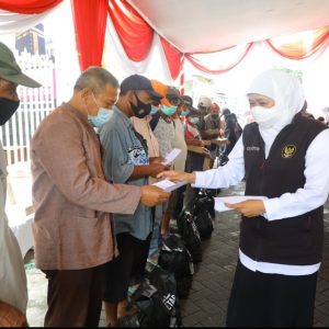 Lembaga Pembeayaan dan Industri Keuangan Diminta Pro-aktif Layani UMKM Agar Tidak Pinjam ke Rentenir Lembaga Pembeayaan dan Industri Keuangan Diminta Pro-aktif Layani UMKM Agar Tidak Pinjam ke Rentenir