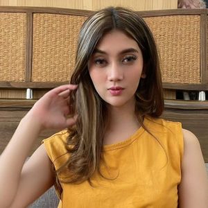 Putri Vanesa Unggah Hasil Pemotretannya Sebagai Model ke Instagram dan Tiktok Putri Vanesa Unggah Hasil Pemotretannya Sebagai Model ke Instagram dan Tiktok