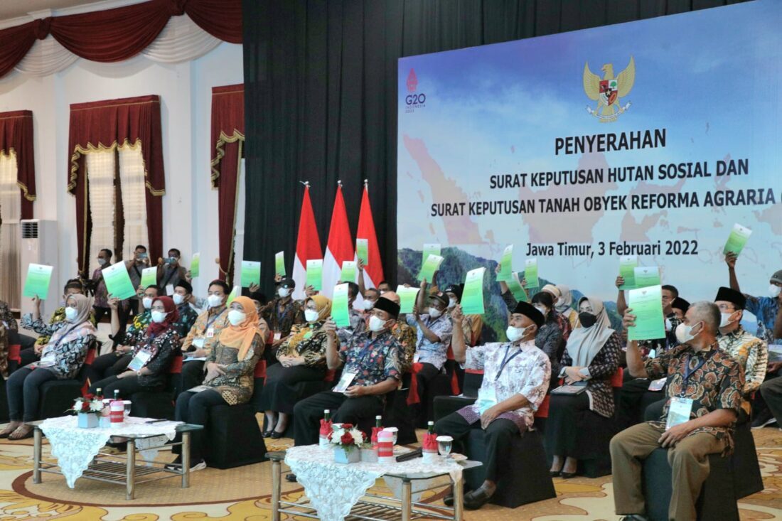 Jatim Terima 59 SK Hutan Sosial Untuk 26 Ribu KK  Dari Presiden Jokowi