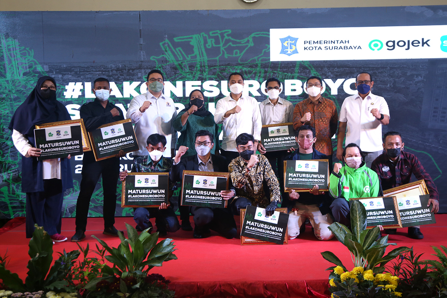 Wali Kota Eri Beri Penghargaan untuk 10 Lakone Suroboyo