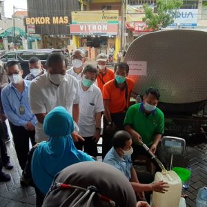 Pasar Tradisional Surabaya Dipasok 4 Juta Liter Minyak Goreng Curah
