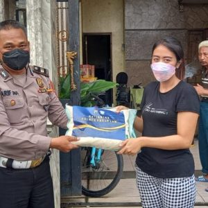 Satreskrim & Satlantas Polres Pasuruan, Turun Gunung Bantu Warga Terdampak Banjir