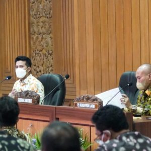 Percepat Pemulihan Ekonomi, Emil Instruksikan TW II 2022 APBD Jatim Terserap 50% Percepat Pemulihan Ekonomi, Emil Instruksikan TW II 2022 APBD Jatim Terserap 50%