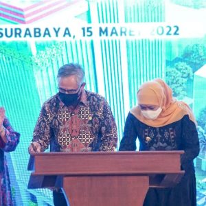 Gubernur Harapkan OJK Perkuat Ekosistem Industri Jasa Keuangan Jatim Gubernur Harapkan OJK Perkuat Ekosistem Industri Jasa Keuangan Jatim