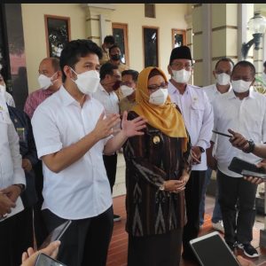 Tangani Kemiskinan Ekstrem Melalui Pemberdayaan Masyarakat Tangani Kemiskinan Ekstrem Melalui Pemberdayaan Masyarakat